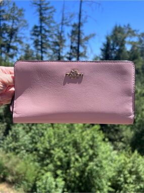 COACH Slim Clutch Wallet PINK Smooth Calf Leather w Gold Hardware AUTHENTIC
